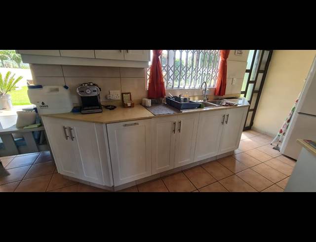 4 BEDROOM HOUSE FOR SALE IN UMHLANGA ROCKS